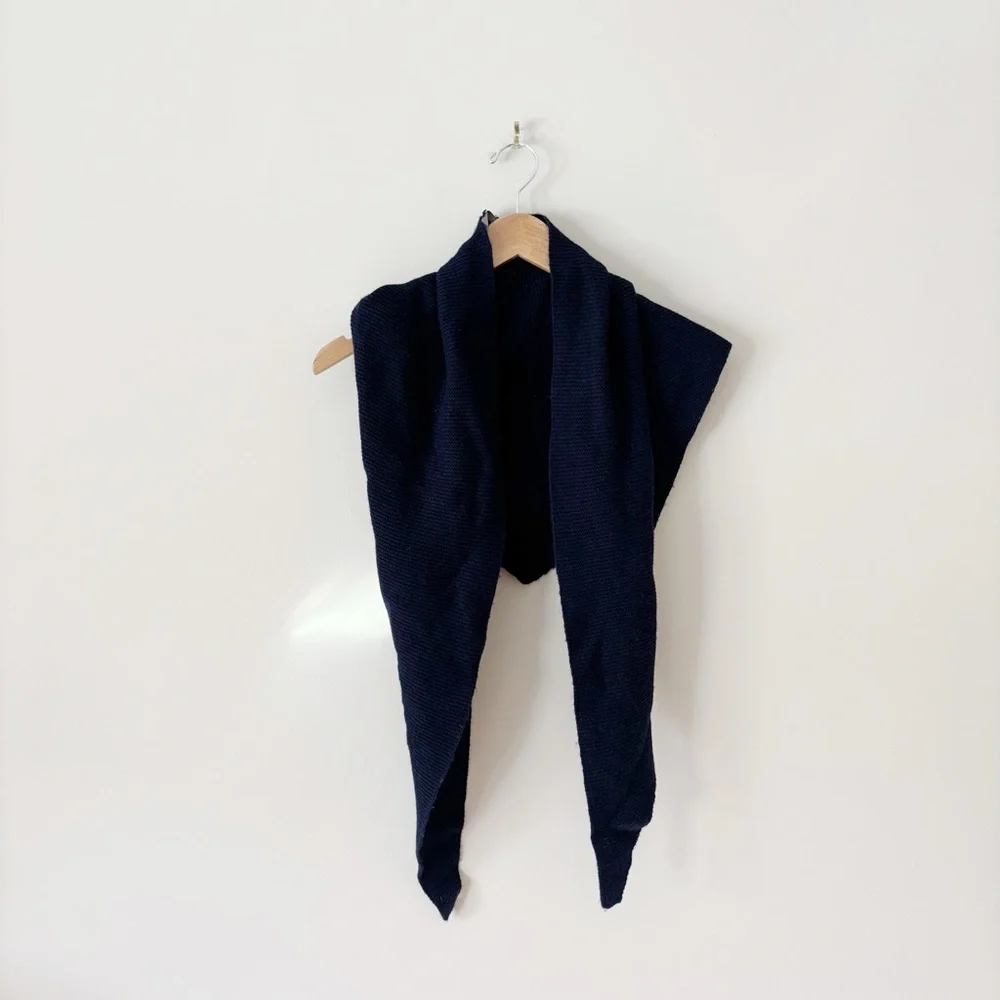 NWOT Anthropologie Navy Knit Scarf Wrap - Picture 1 of 4